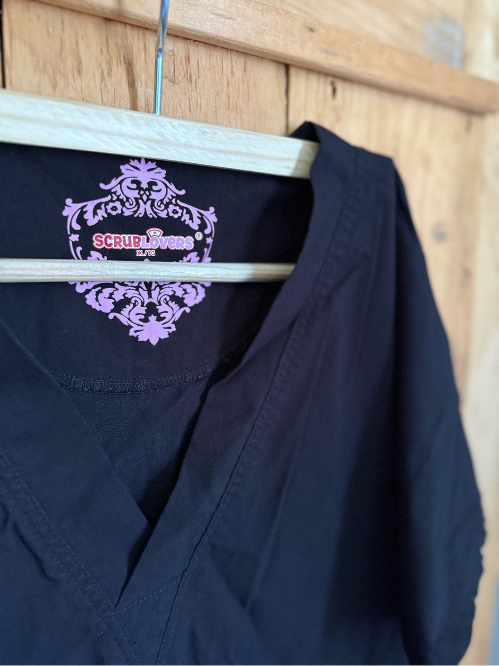 SCRUB LOVERS | scrub top